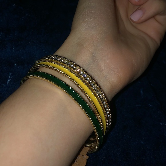 Set of 3 Gold Bangle Bracelets - Picture 3 of 3